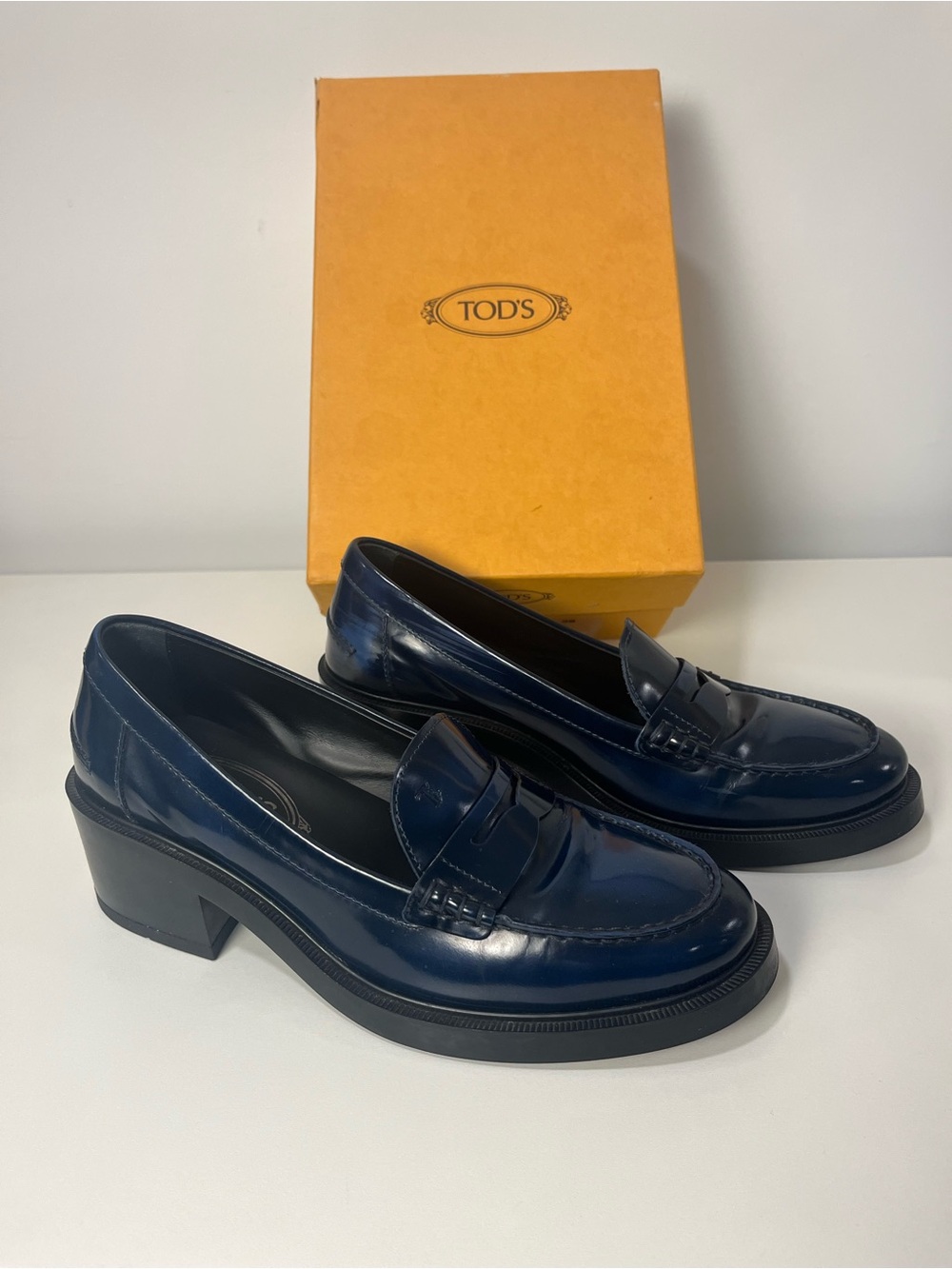 TOD'S Navy Patent Leather Heeled Penny Loafers